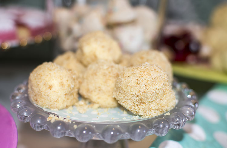 Cheesecake balls